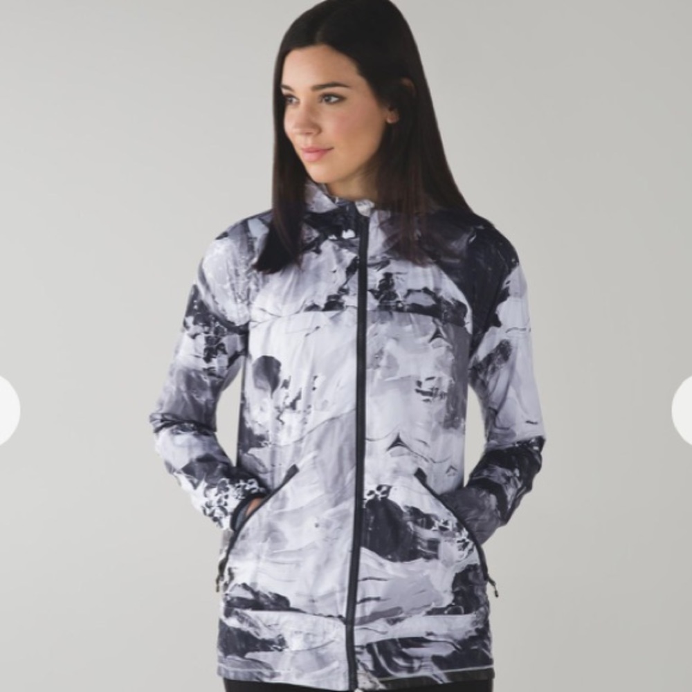 Lululemon Miss Misty Jacket II Sz 4